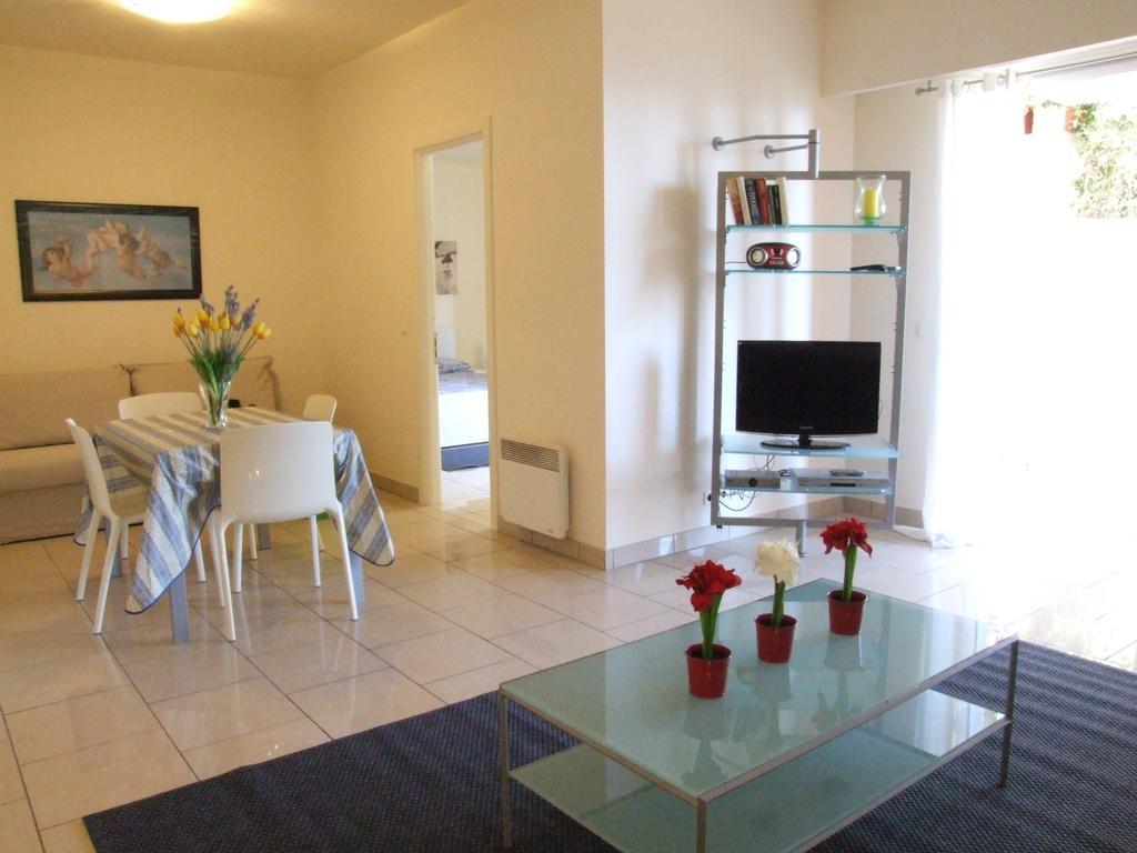 Appartement Au Chateau Vallaya 멍똥 외부 사진