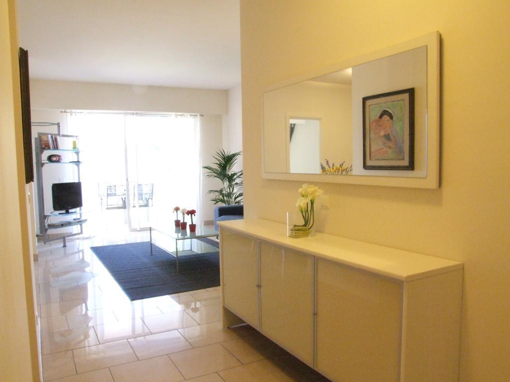 Appartement Au Chateau Vallaya 멍똥 외부 사진